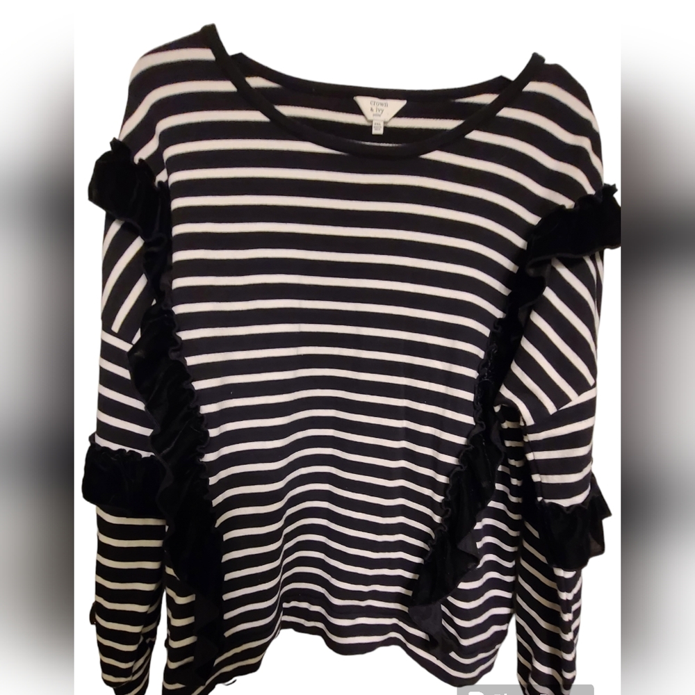 Crown & Ivy Petite XL Long Sleeve